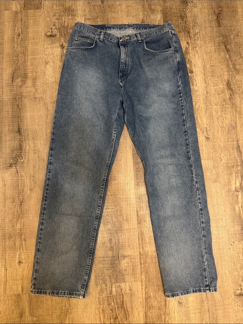 Wrangler Men's Medium Blue Straight Jeans
